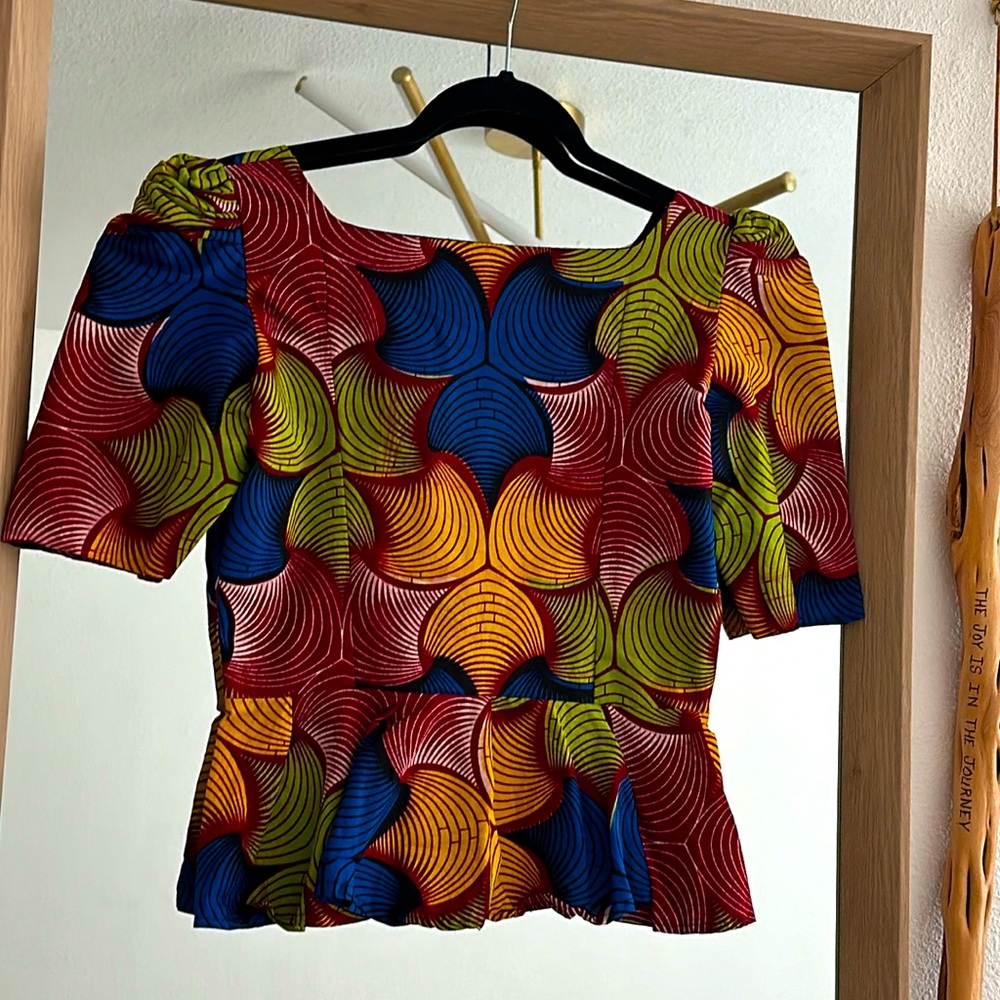 Amazing handmade top. No tags. Farm Rio vibes.